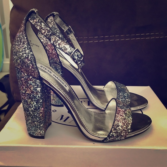 New Steve Madden Glitter Multi Carrson 